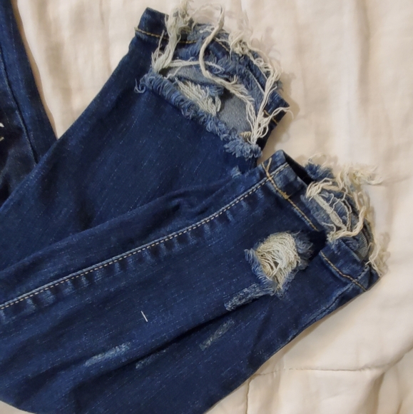 Cello distressed denim jeans - size 9 - Picture 6 of 8